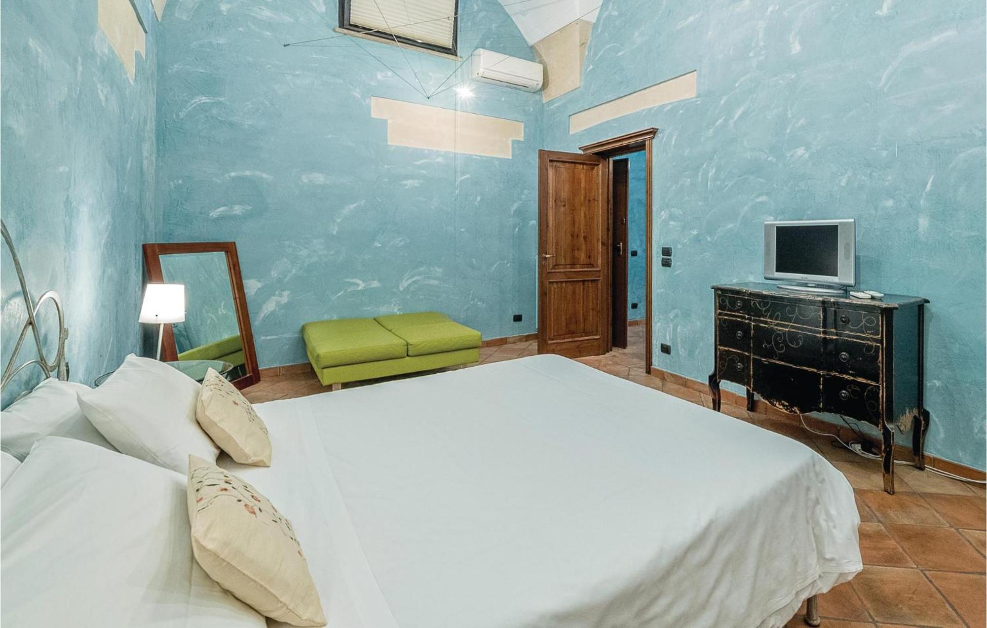 1 Bedroom Awesome Apartment In Lecce Le Exteriér fotografie